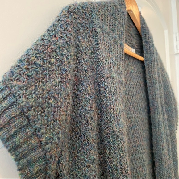 Multi-colored Short Sleeve Sweater - Picture 3 of 4